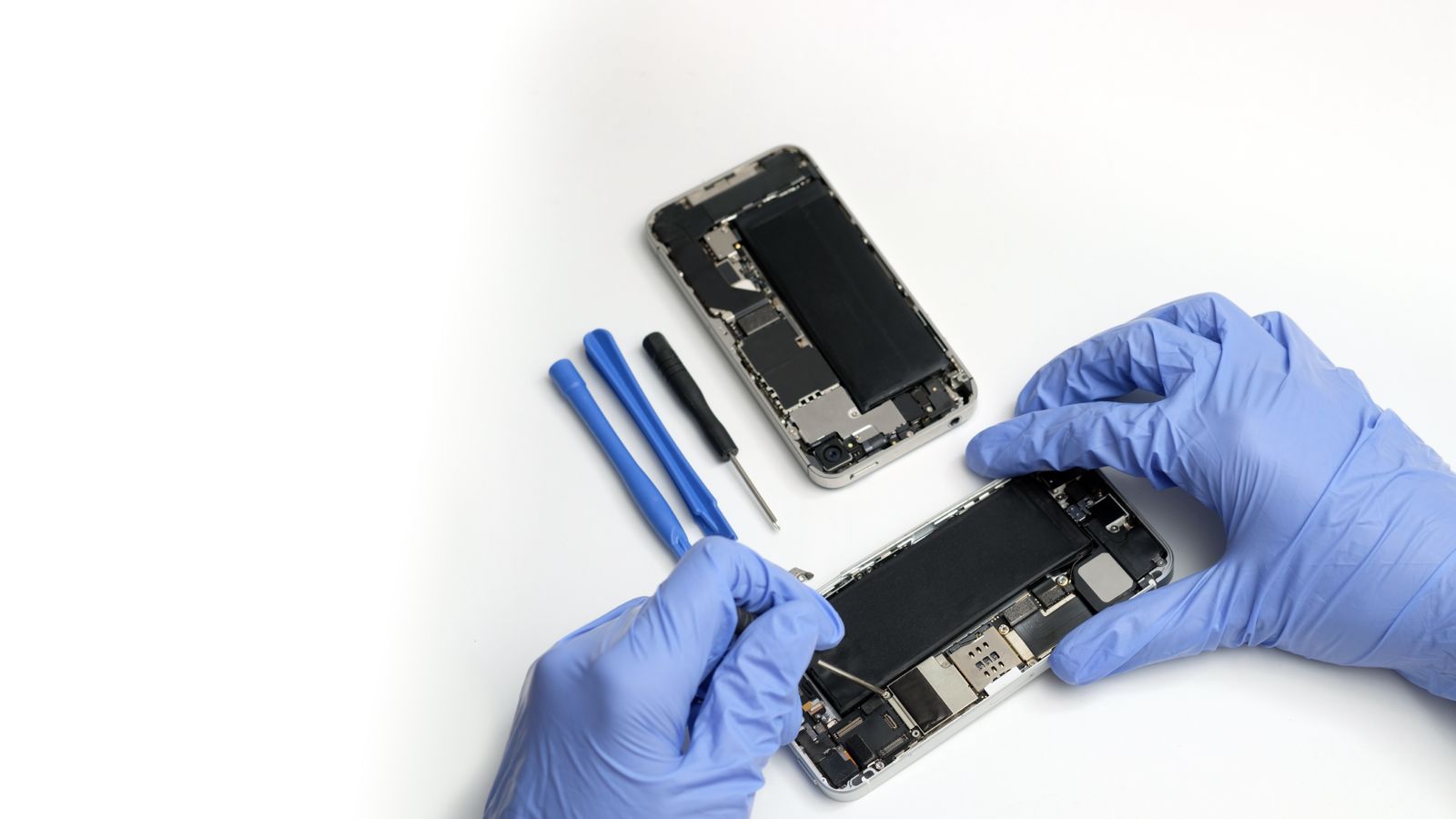 iPhone Reparatur — Professioneller Display-Austausch bei Simpelfix